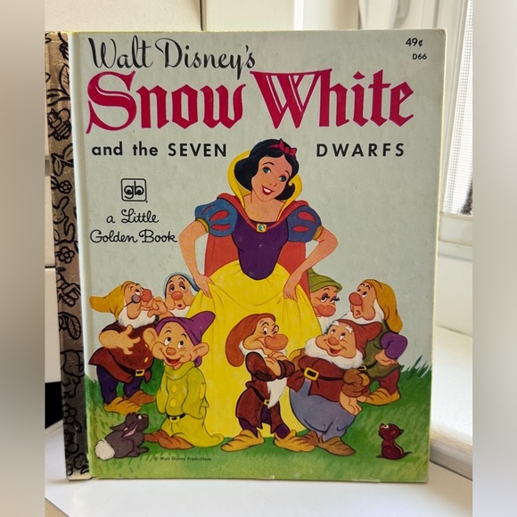 📚Vintage Cute 1978 Snow White and the Seven Dwarfs Little Golden Book for Kids - Picture 4 of 16